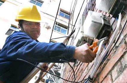 连云港低压电工上岗证和电工证一样吗(中级电工证和 低压电工上岗证 哪个好)