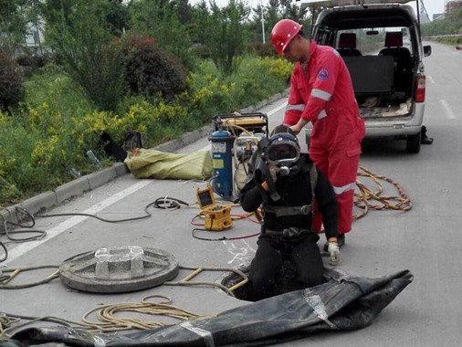 下水道养护工