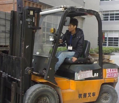 叉车