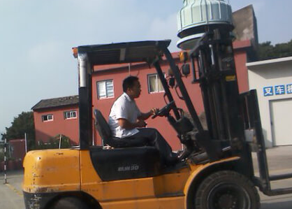 叉车