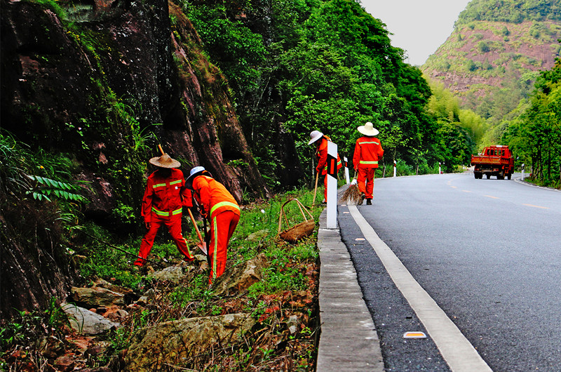 公路养护工