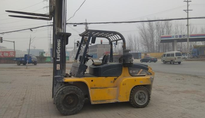 叉车