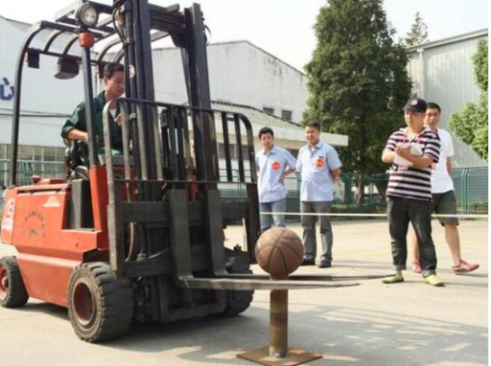 叉车的工资怎么样？有没有过万？(图3)